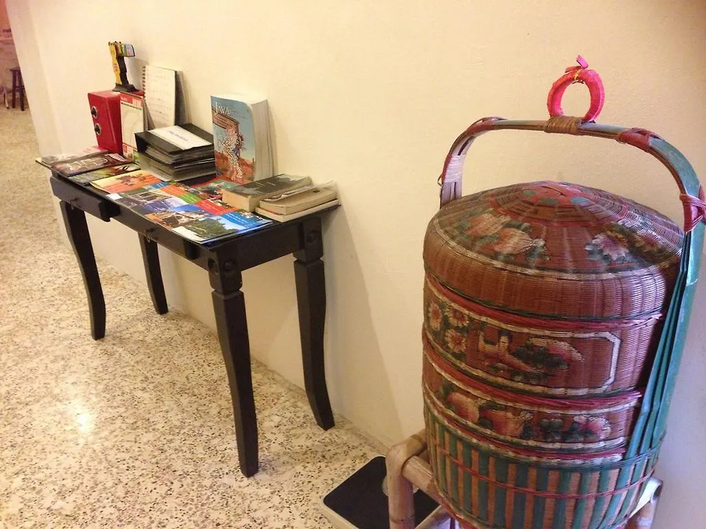 Cocoa Mews Cafe And Homestay George Town Maleisië